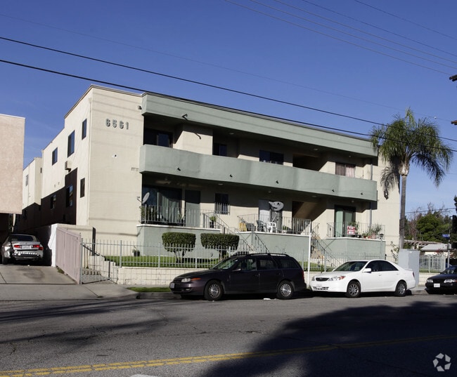 Primary Photo - 6561 Fulton Ave