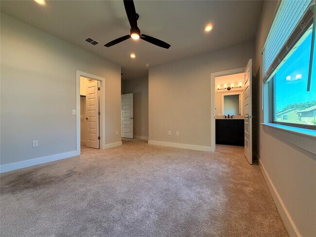 Foto del edificio - 3411 Willow Springs Rd