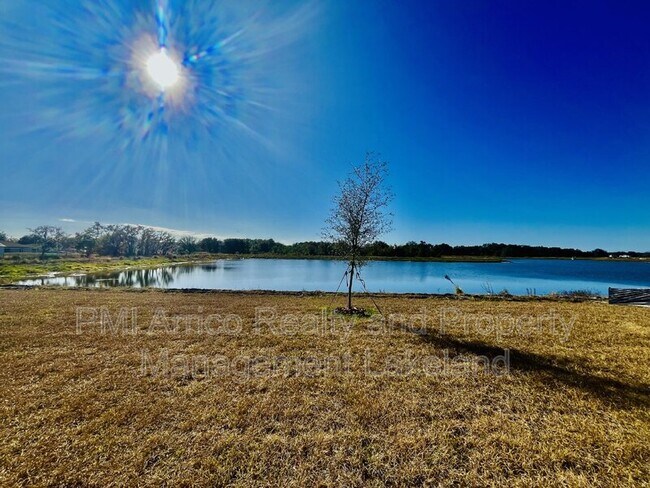 Foto del edificio - 1245 Deepwater Cir