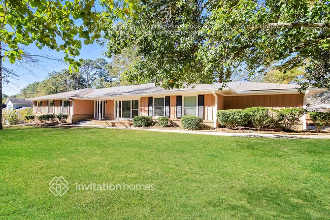 Foto del edificio - 3327 Salem E Dr SE