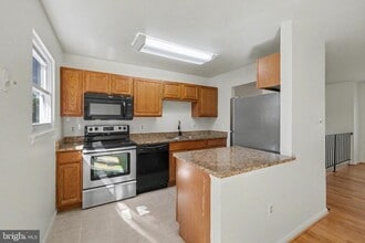 Building Photo - 14356 Shaw Ct