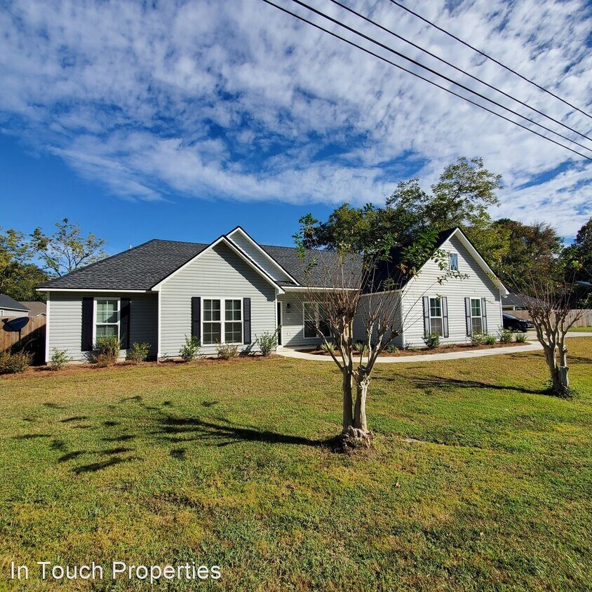 411 E Main St, Hahira, GA 31632 House Rental in Hahira, GA