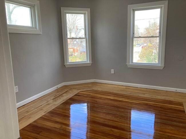 Bedroom - 11 Mulberry St