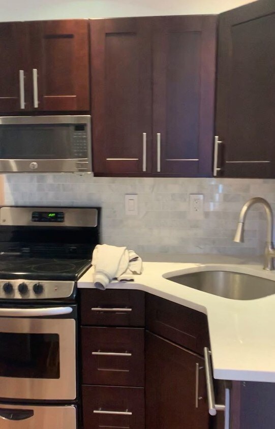 Building Photo - CHRISTOPHER STREET