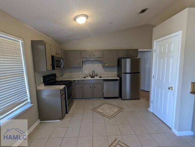 Foto del edificio - 1413 Desert Storm Dr