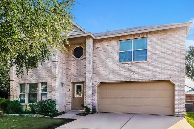 Building Photo - 2003 Delaford Dr