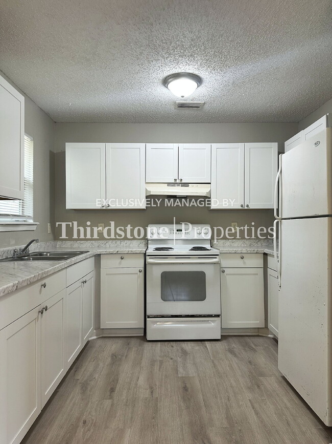 Foto del edificio - 2148 Baldwin St