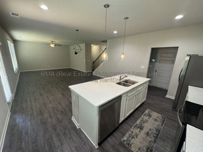 Building Photo - 1156 Burgundy Dr