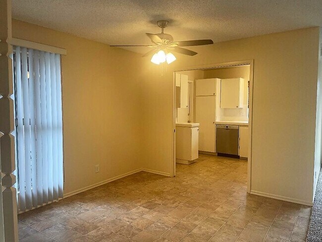 Building Photo - Winchester Canyon Three Bedroom Home - Pet...
