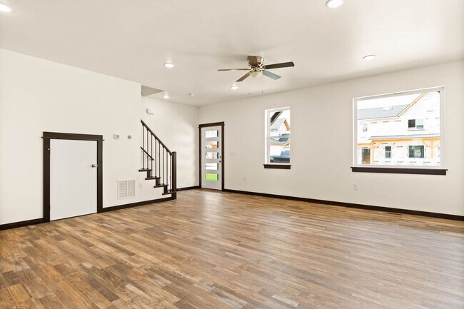 Building Photo - 853 Rookery Lane
