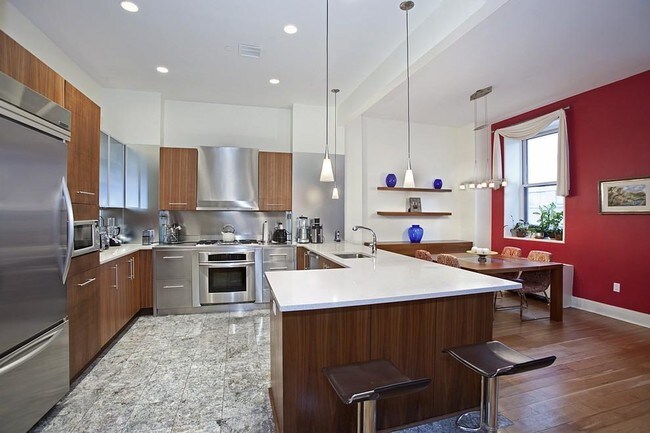 Foto del edificio - 426 W 58th St