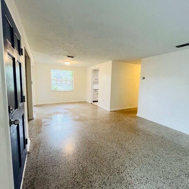 Foto del edificio - 3107 Chipco St