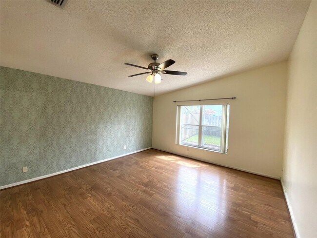 Building Photo - 3550 Stratton Ln