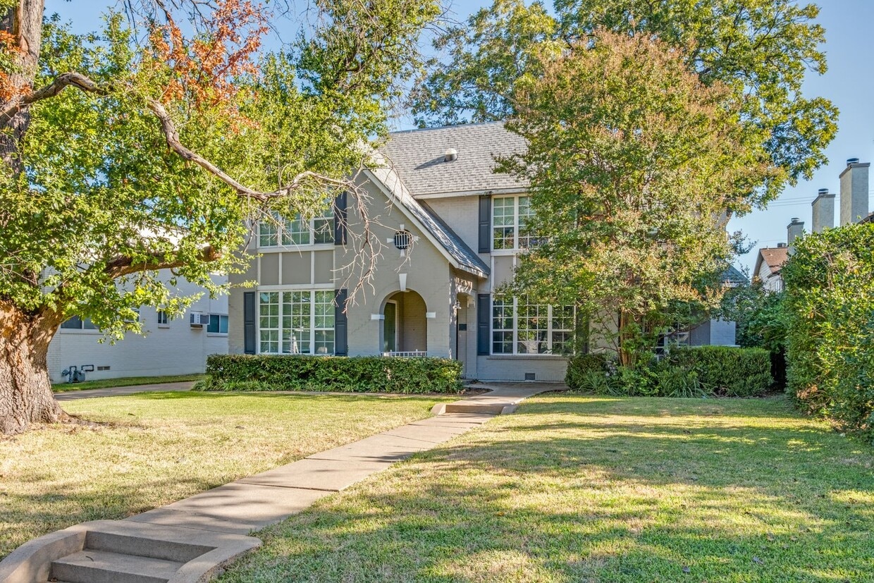 Foto principal - 3912 Rawlins St