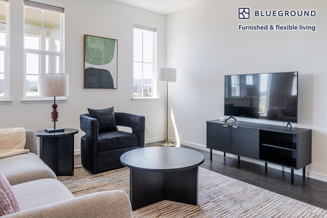 Foto del edificio - 640 Turnbuckle Dr