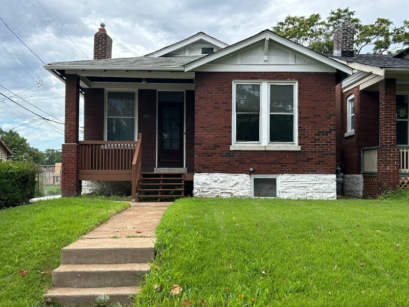 Primary Photo - 4814 Sacramento Ave