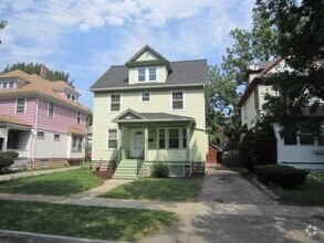 Building Photo - 160 Sawyer St