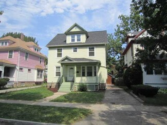 Building Photo - 160 Sawyer St