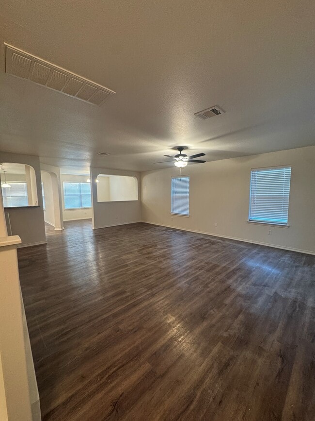 Foto del edificio - 8411 Sunset Canyon Dr