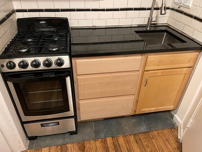 Foto del edificio - 430 E 85th St