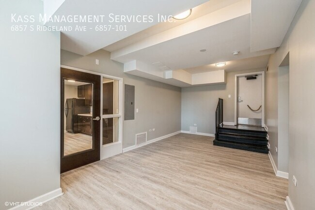 Foto del edificio - 6857 S Ridgeland Ave