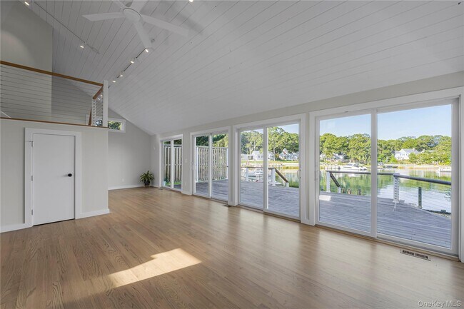 Building Photo - 2435 Cedar Ln