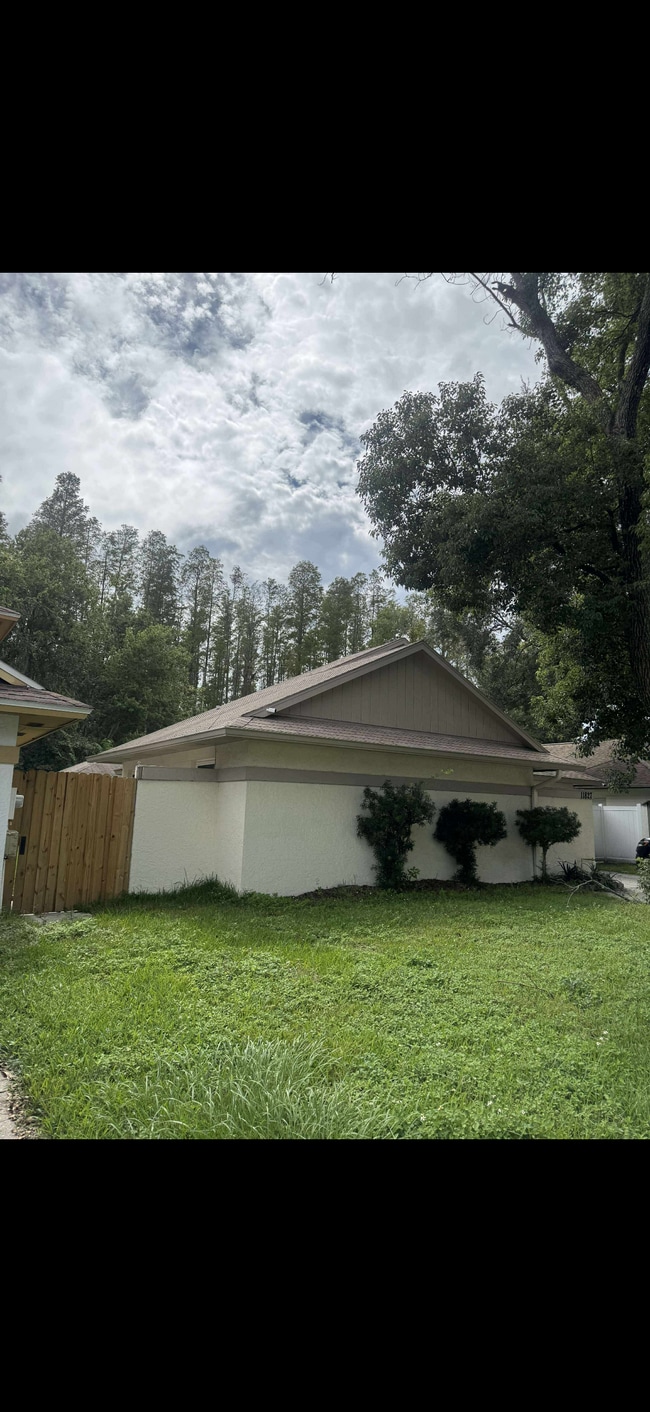 Foto del edificio - 11827 Hickorynut Dr