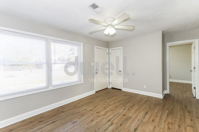 Foto del edificio - 1918 Dabney Dr