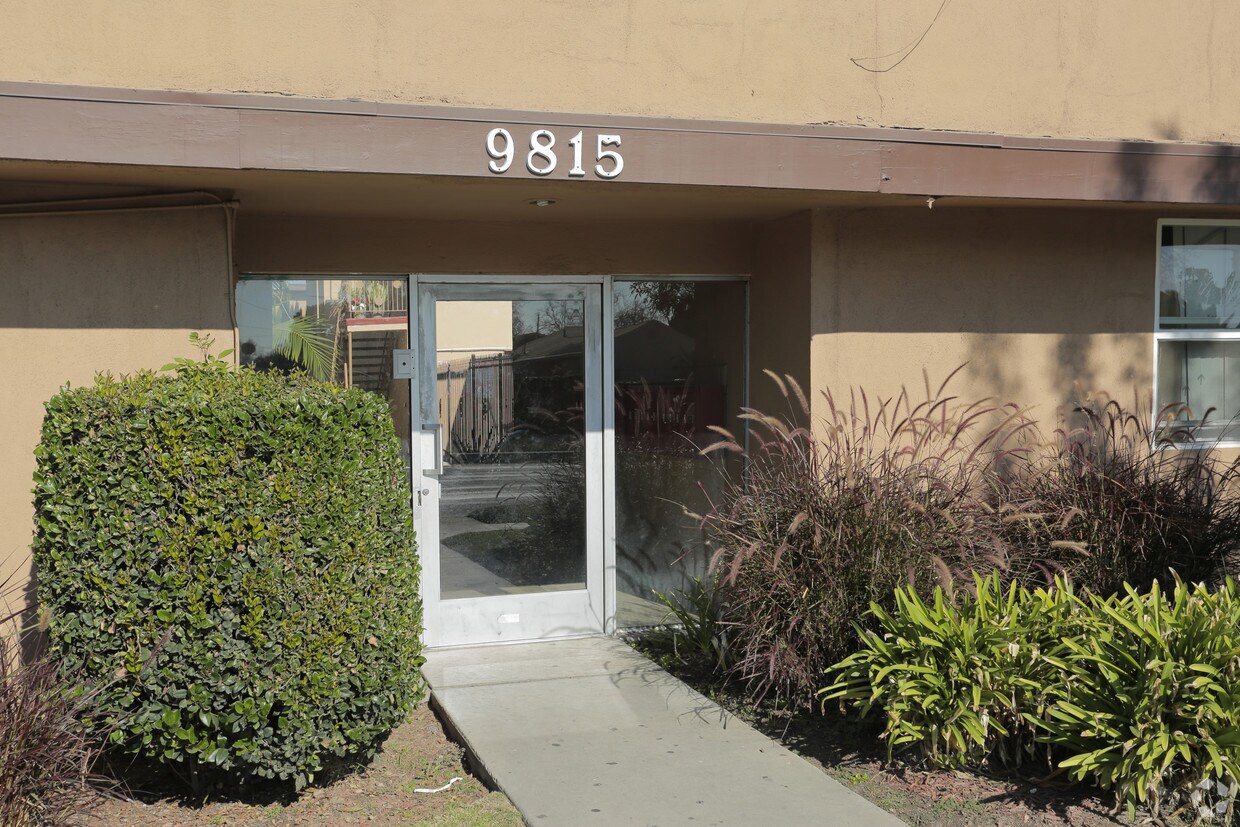 Foto del edificio - 9815 Imperial Hwy