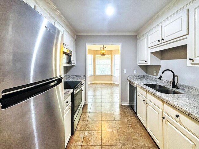 Foto del edificio - 217 Shadow Creek Dr