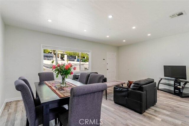 Foto del edificio - 10777 Mountair Ave