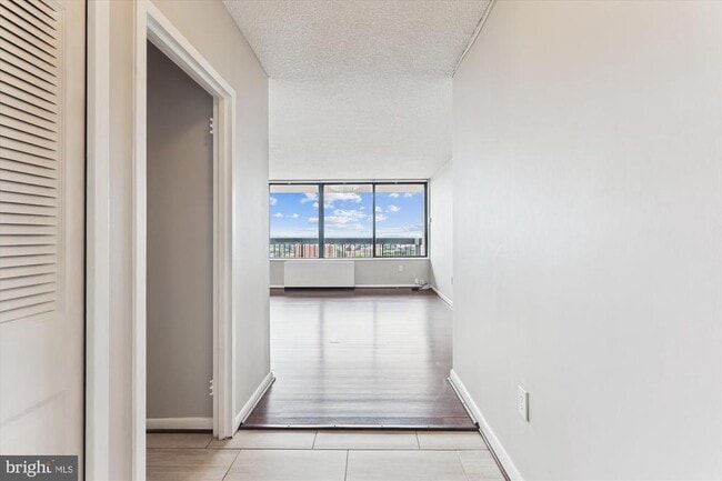 Building Photo - 3701 S George Mason Dr