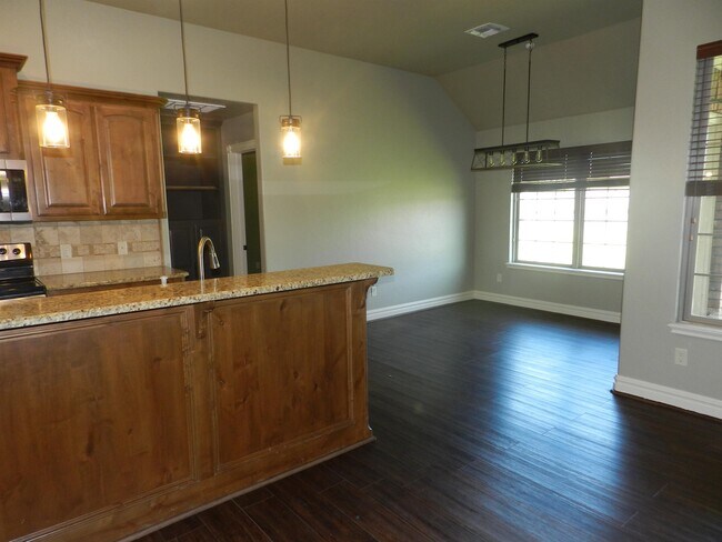 Building Photo - 1115 Apple Creek Dr
