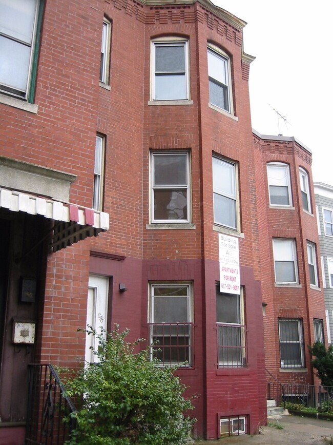 Foto del edificio - 142 Hemenway St