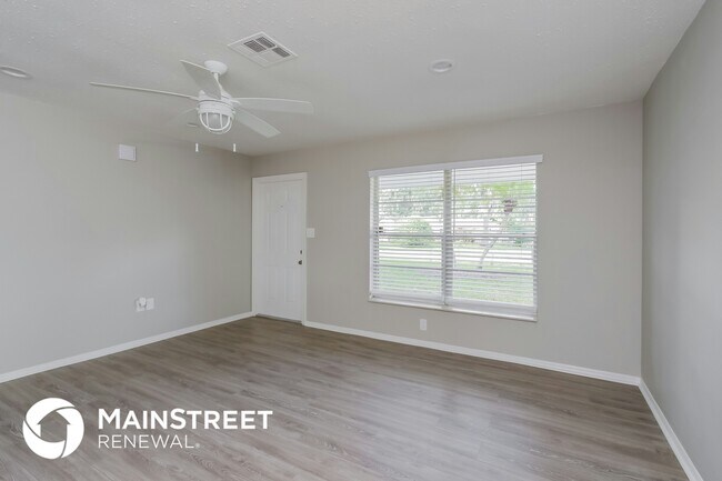 Building Photo - 3401 Spainwood Dr