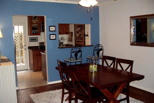 Foto del edificio - 1807 Stoney Brook Dr