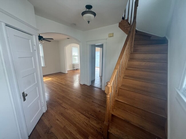Building Photo - Stunning & Updated 4BR/2BA Home – Certified Lead-Free!
