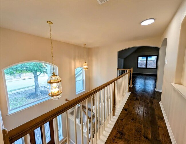 Building Photo - 2901 Cashell Wood Dr