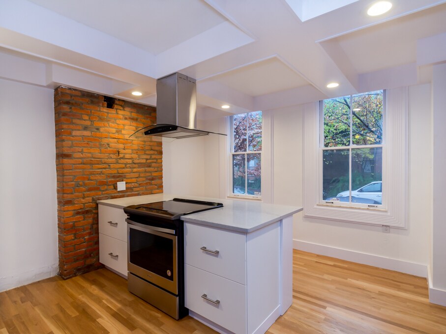 Cocina renovada - 530 City Park Ave