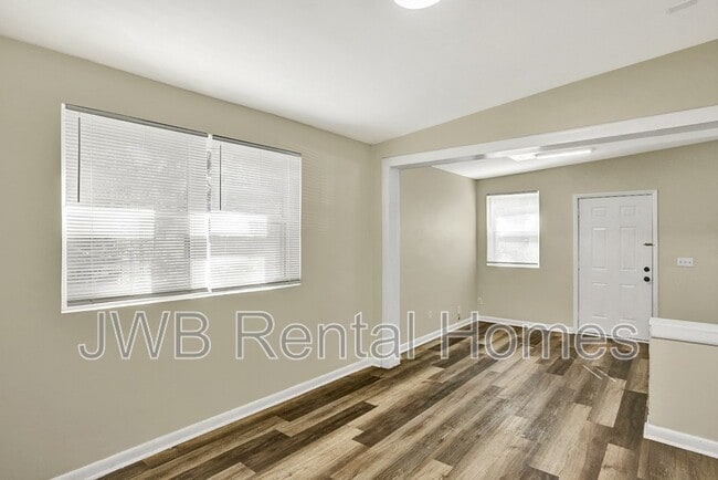 Building Photo - 9131 12th Ave
