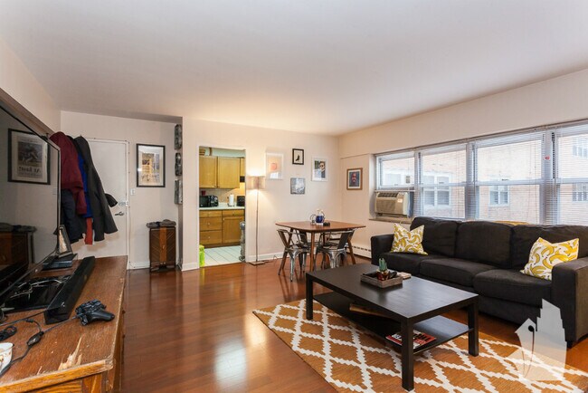 Foto del edificio - 4960 N Marine Dr