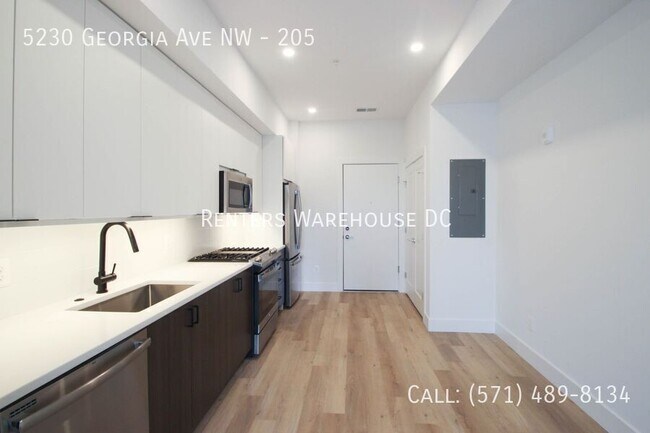Foto del edificio - 5230 Georgia Ave NW