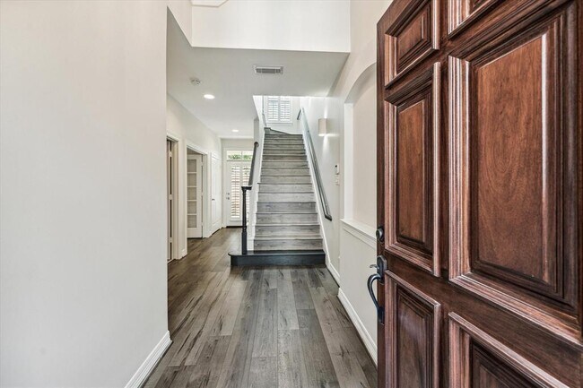 Foto del edificio - 2266 Bancroft Ln