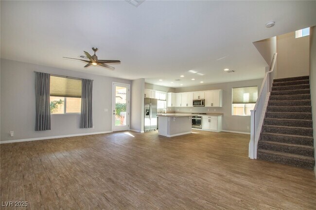 Building Photo - 10461 Skye Summit Ave