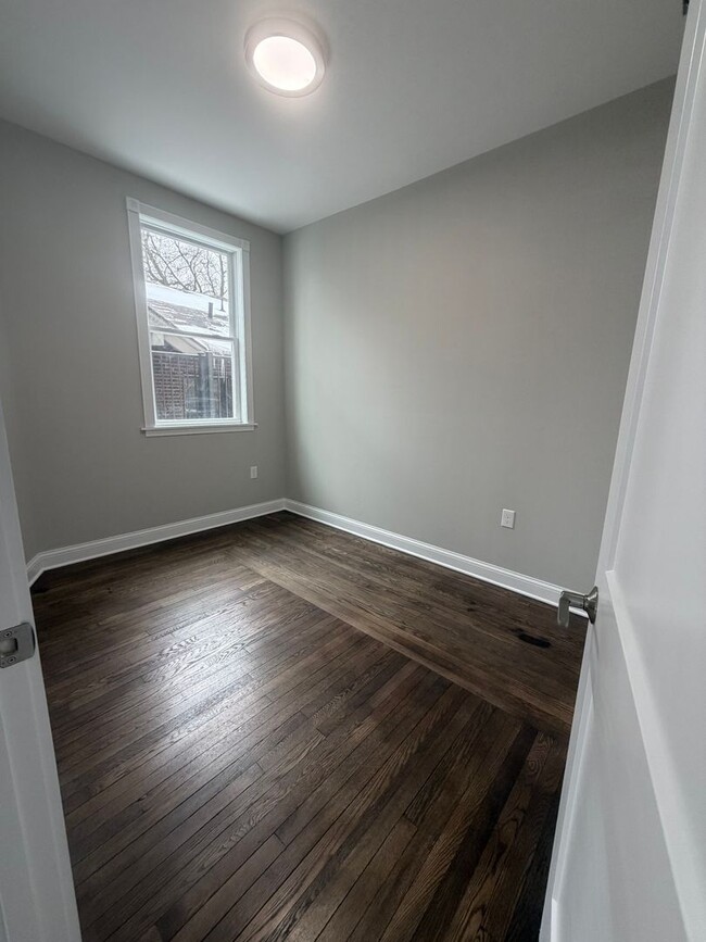 Building Photo - 445 E Grand Blvd