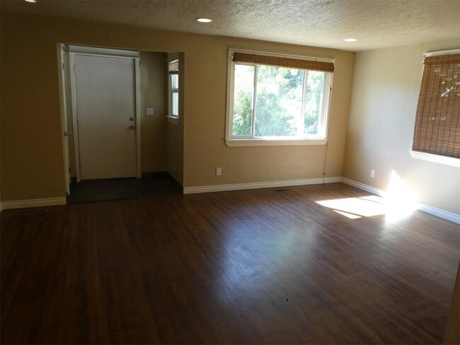 Foto del edificio - 7511 SE Harmony Rd