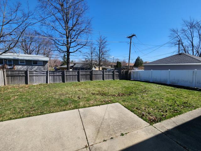 Foto del edificio - 3 bedroom in Oak Forest IL 60452