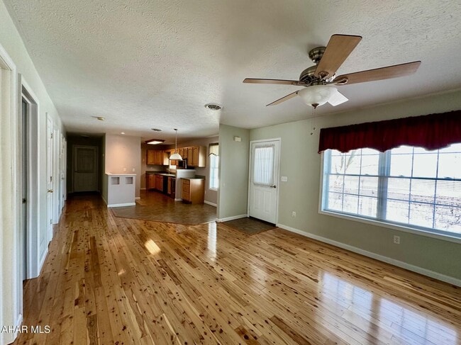 Foto del edificio - 1210 Imlertown Rd