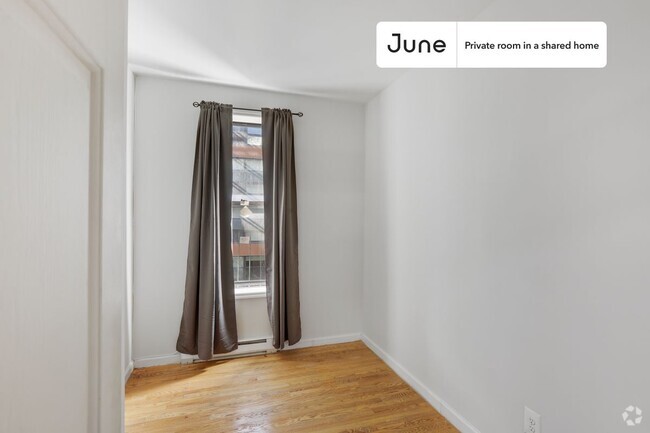 Building Photo - Private bedroom in 3 bed/1 bath Home