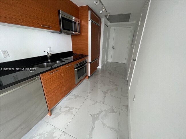 Building Photo - 50 Biscayne Blvd